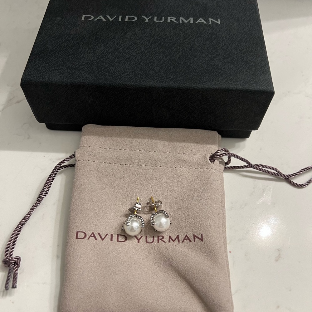 David Yurman 14mm Pearl Earringd